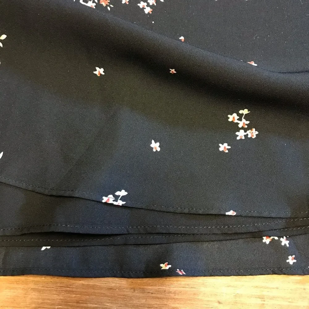 Show Me Your MuMu Lafayette Blouse XS NWT Black Red Cherry Blossom Bell Sleeve